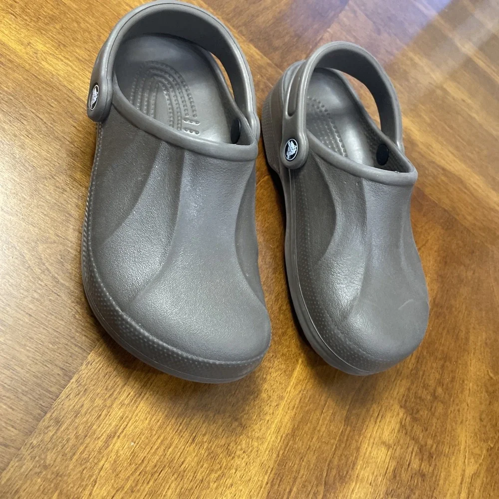Crocs Bistro Clogs Men's 4 Women's 6 Brown